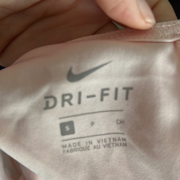 Nike Dry fit tank - Picture 3 of 5